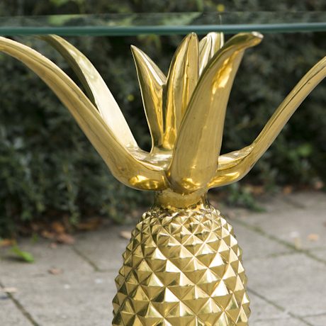 goldener_ananastisch