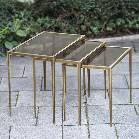 nesting_table_vereinigte_werkstaetten_german_design_tisch