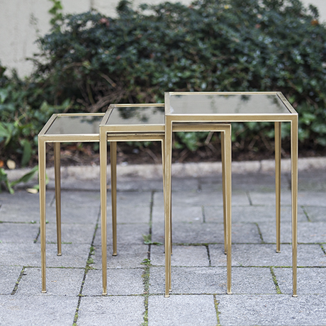 nesting_table_vereinigte_werkstaetten_german_design_tisch