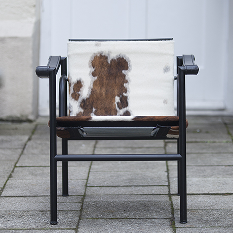 corbusier_armchair_Sessel_Cow_Cassina