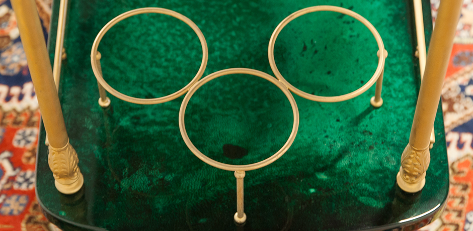 Aldo-Tura-bar-cart-green-bottle-holder