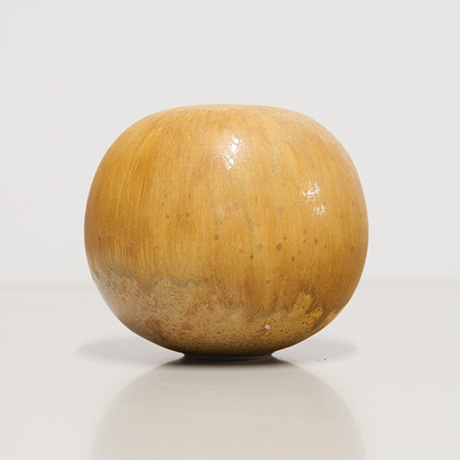 Gerald-Weigl-ceramic-vase-brown-sand