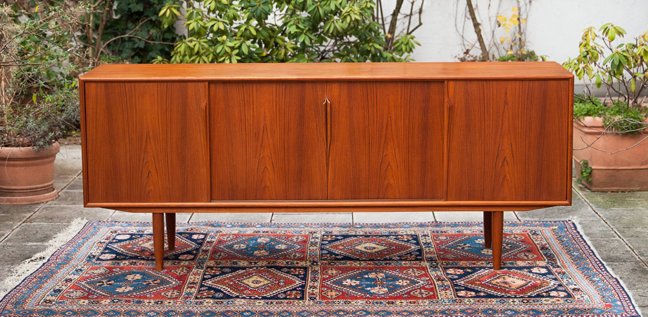 Gunni-Omann-sideboard-teak-drawers