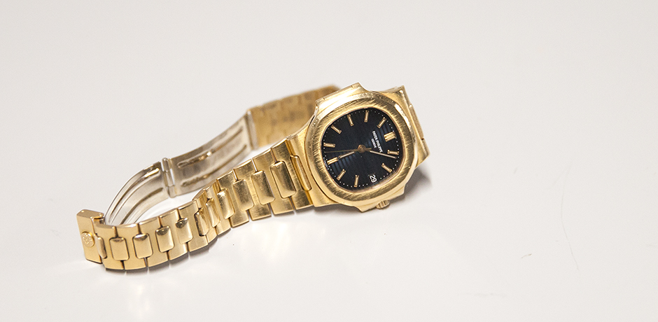 Patek-Philippe-nautilus-watch-golden