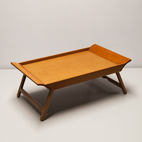 Hermes-PIppa-Serviertablett-Fruehstueckstablett-betttablet-holz