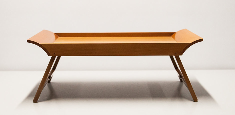 Hermes-Dumas-Serviertablett-Fruehstueckstablett-betttablet-holz