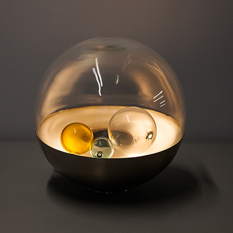 Oreste-Vistosi-ball-lamp-interior