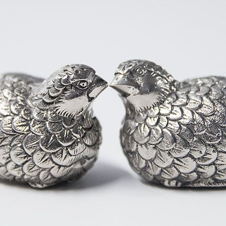Gucci-salt-pepper-quails-set-vintage
