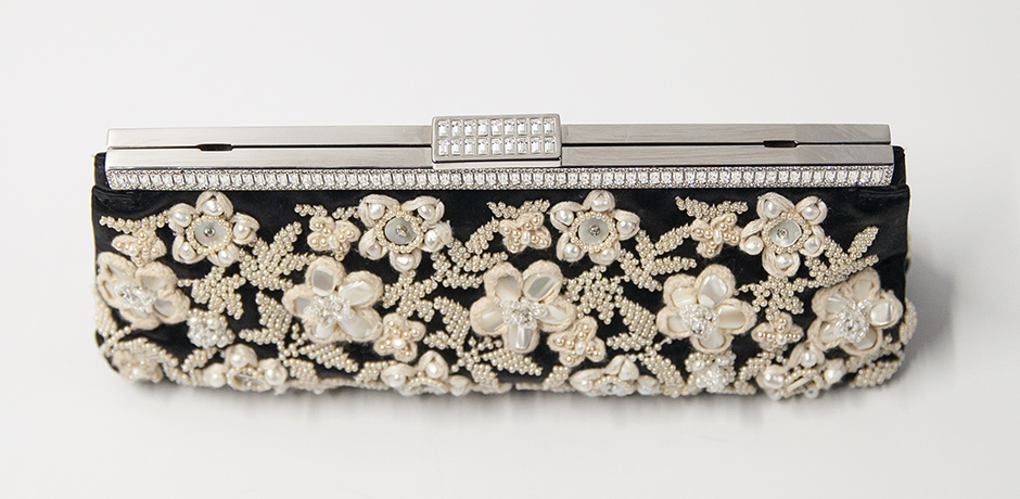 Valentino-clutch-bag-black-flowers-pearls - 6 Valentino-clutch-bag-black-flowers-pearls