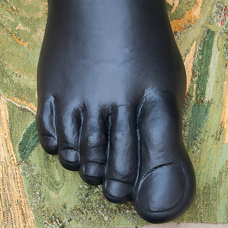 Gaetano-Pesce-Gavina-foot-object-black - 8 Gaetano-Pesce-Gavina-foot-object-black