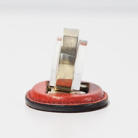 Gucci-Tischuhr-uhr-leder-rot - 4 Gucci-Tischuhr-uhr-leder-rot