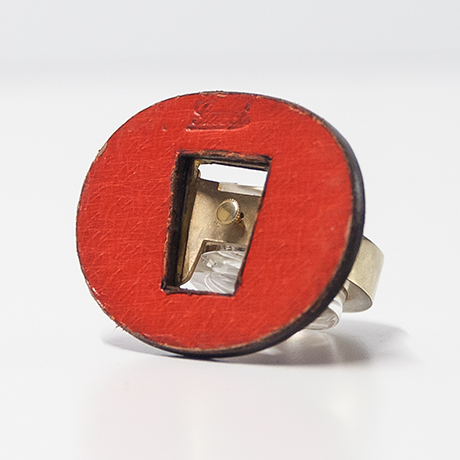 Gucci-Table-Clock-leather-red - 6 Gucci-Table-Clock-leather-red