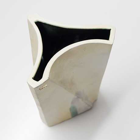 Helmut-Schaeffenacker-ceramic-vase-triangle - 7 Helmut-Schaeffenacker-ceramic-vase-triangle