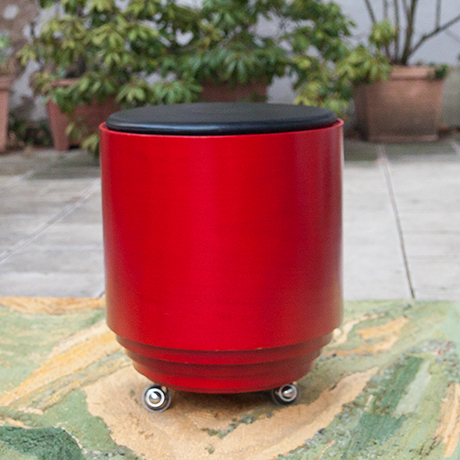 Verner-Panton-tisch-hocker-stuhl-rot-stapelbar