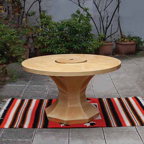 Schlichtes DesignAldo-Tura-dining-table-cream-round