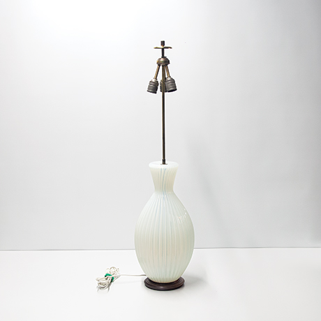 Barovier-table-lamp-white-bottle-shape