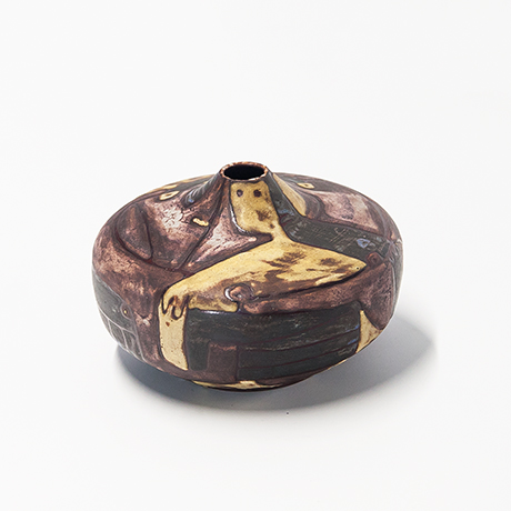 Schlichtes DesignBeate-Kuhn-ceramic-vase-brown-round