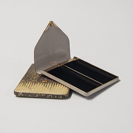 Cartier-etui-leather-cigarette-case-sapphire