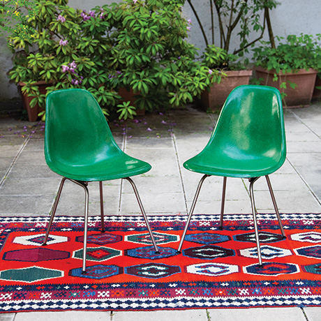 Schlichtes DesignCharles-Eames-Fiberglass-Side-Chairs-green