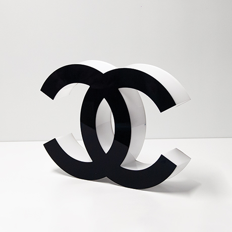 Schlichtes DesignCoco-Chanel-Symbol-schwarz-weiss