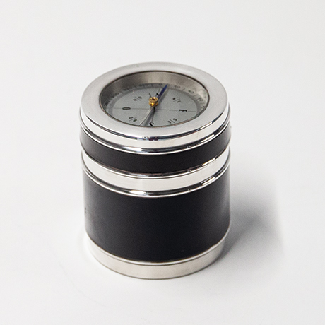 Schlichtes DesignHermès-Compass-Pot-box-black-silver