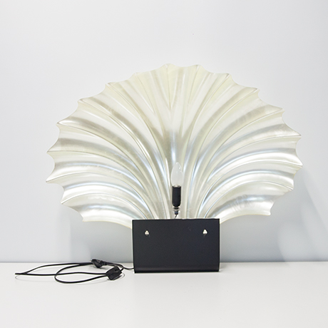 Rougier-Clam-shell-lucite-wall-sconce-light