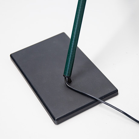 Paolo-Rizzatto-Gino-Sarfatti-Arteluce-table-lamp