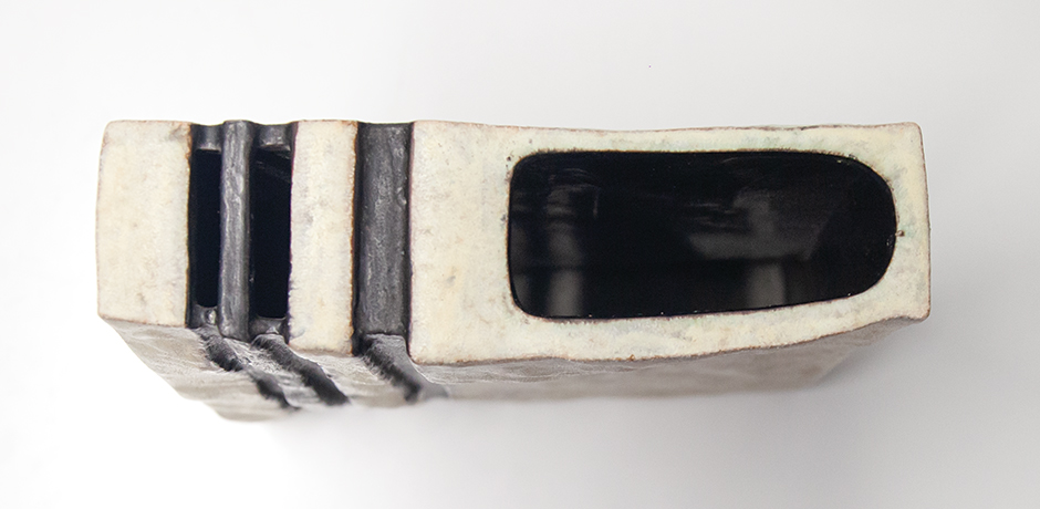 Schaeffenacker-ceramic-vase-cream-grey