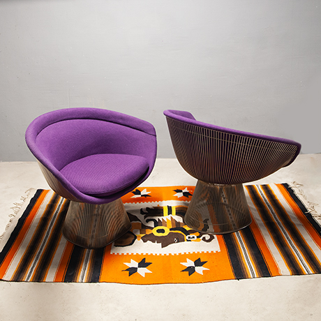 Warren-Platner-Knoll-International-Loungesessel-lila-stoff