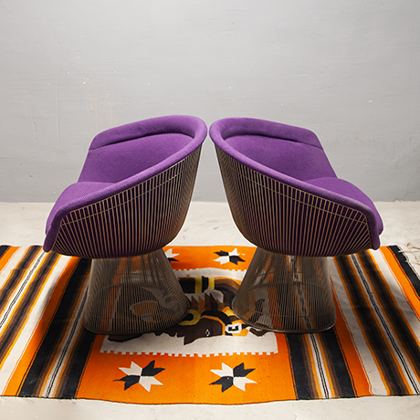 Warren-Platner-Knoll-International-Loungesessel-lila-stoff