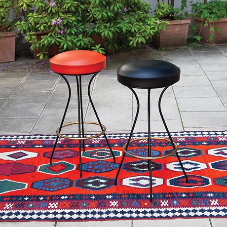 Schlichtes Designbar-stool-leather-black-red