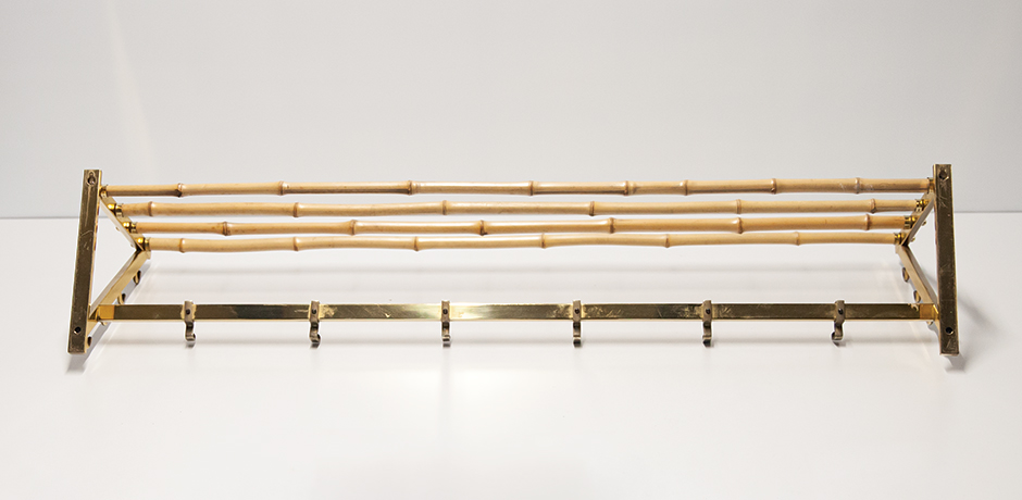 Antonia-Campi-Kleiderablage-garderobe-messing-bambus