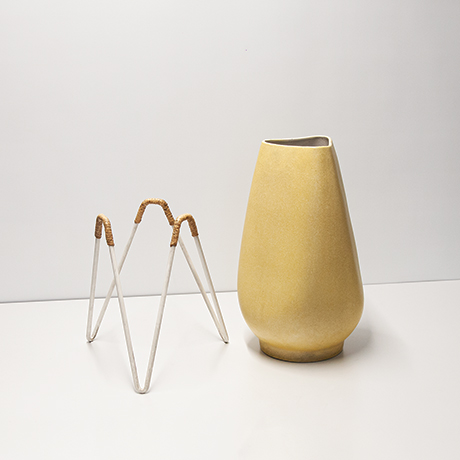 Ceramic-Vase-yellow-white-metal-base